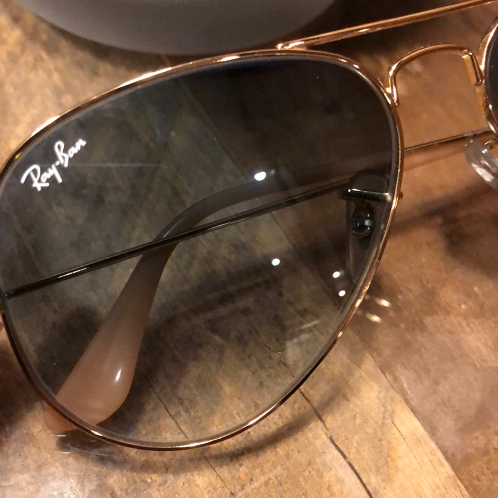 Ray-ban Aviators - Picture 2 of 3